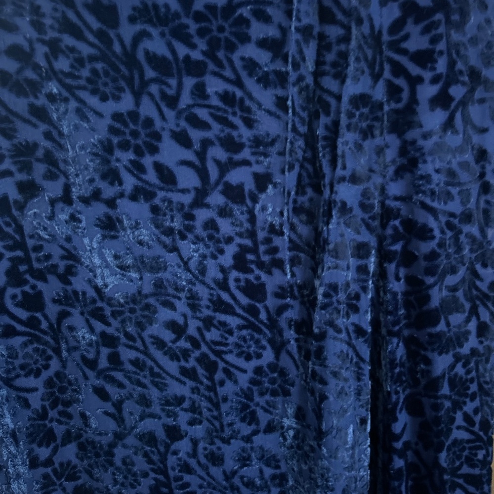 Extremely beautiful Indian Pakistani long gown - Picture 8 of 14